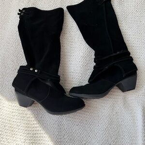 Crown Vintage Black Heeled Boots like new